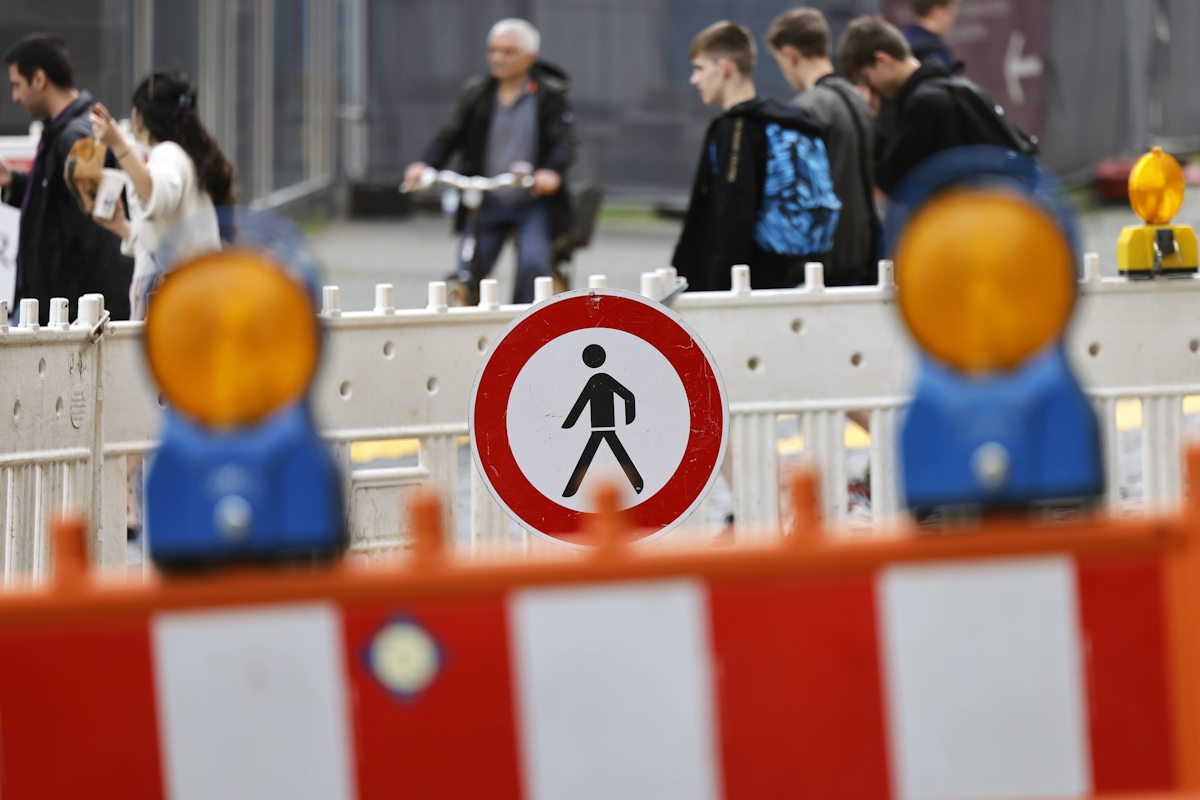 Baustellen prägen Kölner Stadtbild und erschweren den Fußverkehr