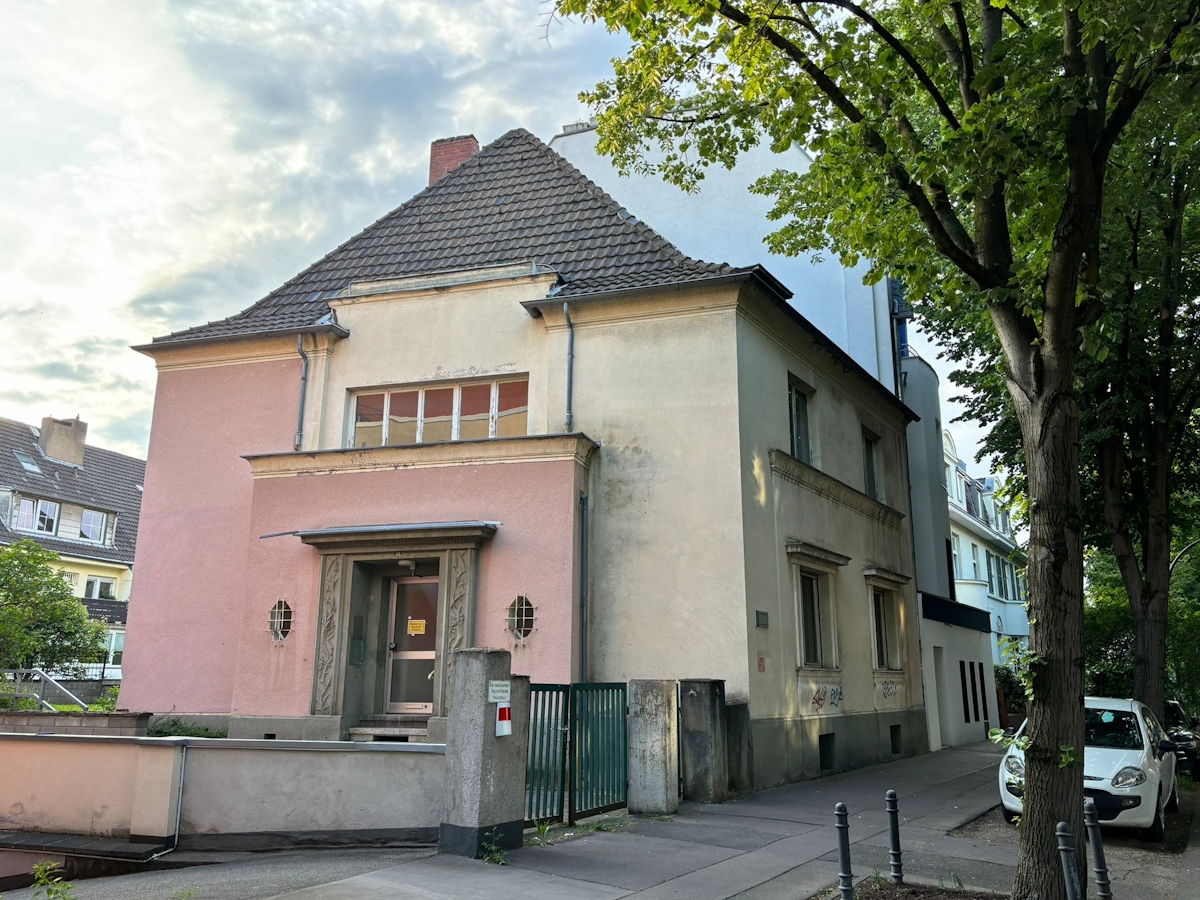 Geisterhaus Lindenburger Allee