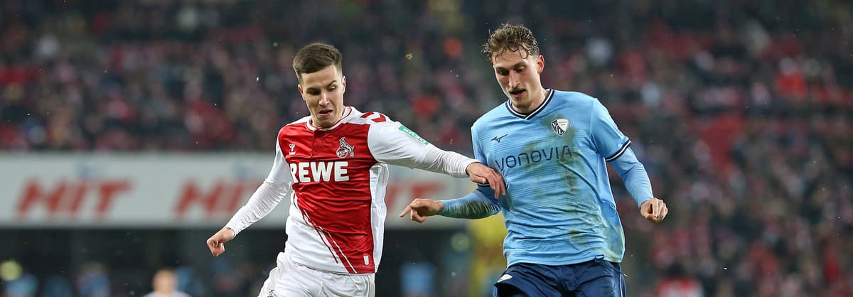 Fussball 1. Bundesliga 2022/2023, 24. Spieltag, 1. FC Köln - VfL Bochum, im RheinEnergieStadion Köln. (L-R) Denis Huseinbasic (Köln) gegen Patrick Osterhage (VfL Bochum) 