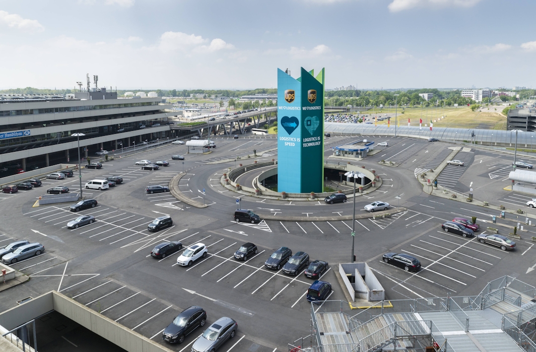 Parkdeck Flughafen KölnBonn IMAGO imagebroker