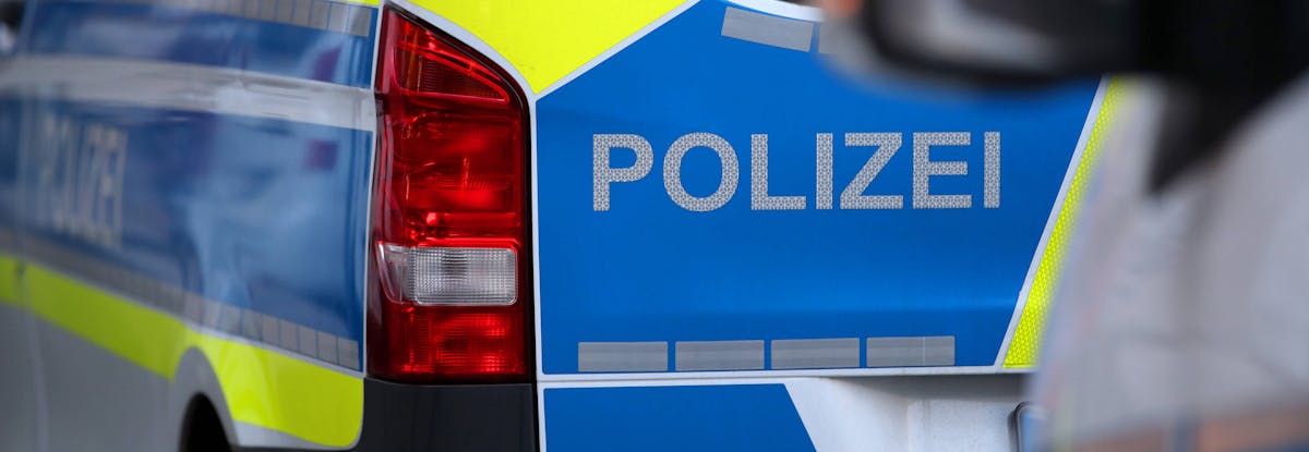 Razzia Köln Polizei Auto Wagen
